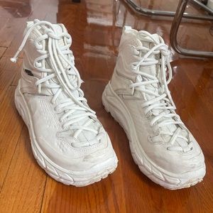 LIMITED EDITION
Hoka One One x Opening Ceremony Tor Ultra Hi